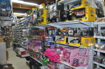 يافا: جديد في مكتبة فيديو ألفا - اكسسوارات وهدايا وألعاب 